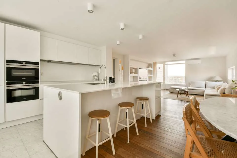 Light-Filled Living & Premium Kitchen