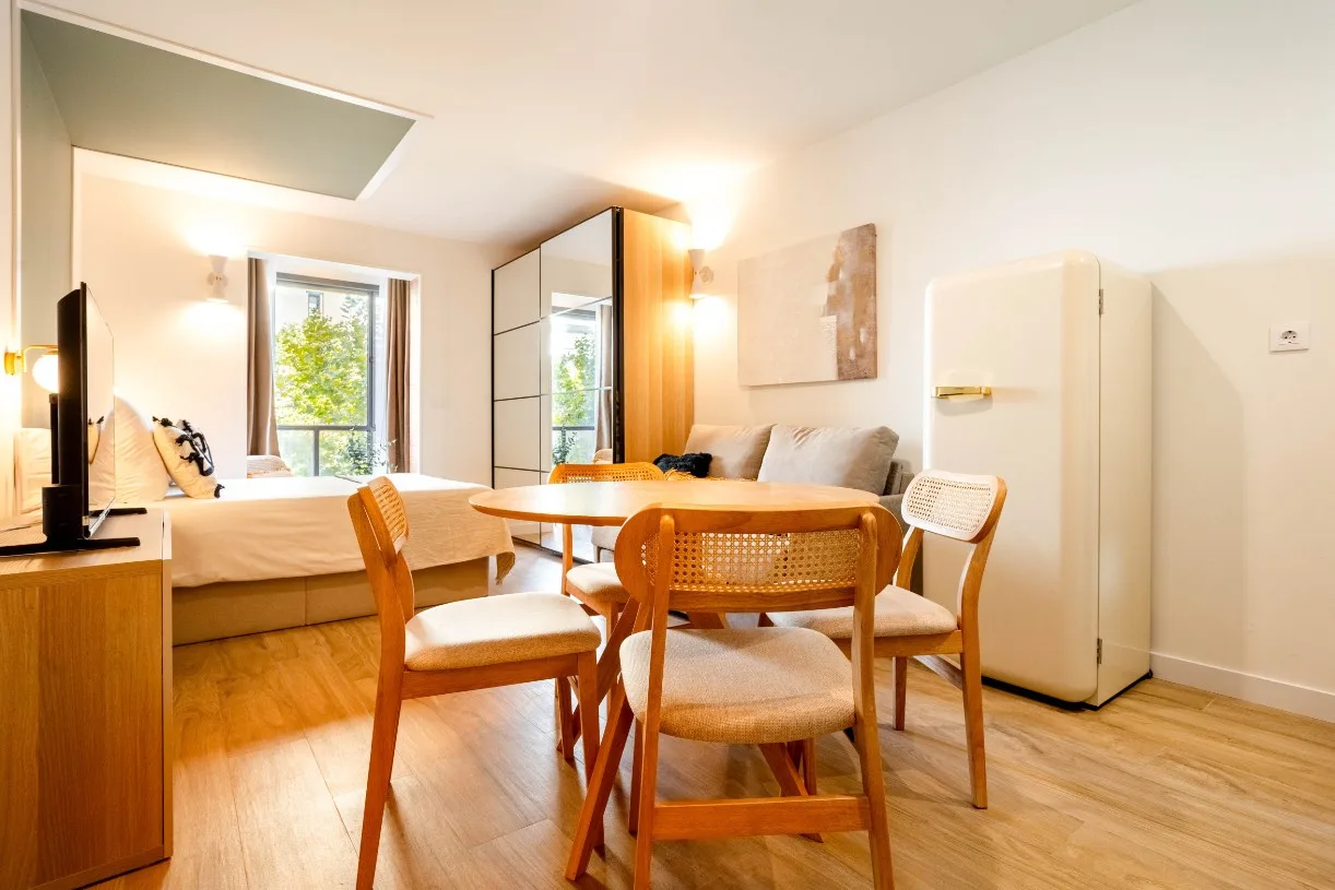 2 Bedroom